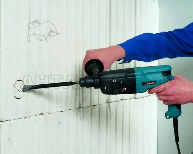 Как использовать перфоратор. Штробление перфоратор makita. перфоратор makita hr2450. макита 2450 ударная дрель или перфоратор. перфоратор sds-plus makita, sds+,780вт,3реж,2.7дж,0-4500у\м,2.6кг.