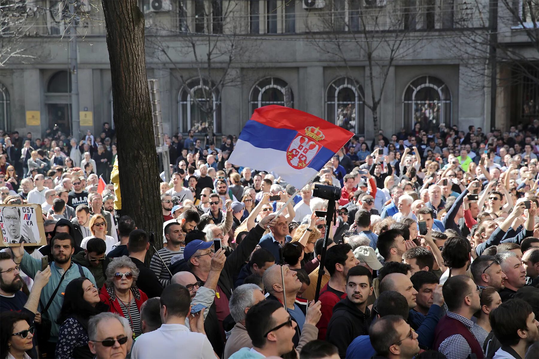 Митинги после выборов. Бульдозерная революция в Сербии в 2000 г. Митинги в Сербии 1991. Митинги косовских сербов 1999. Протесты в Сербии сейчас Белград.