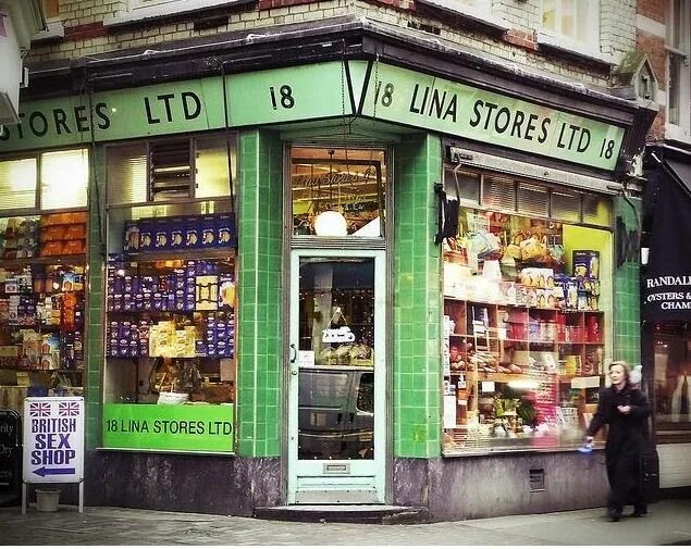 There are shops in london. Италиан шоп. Магазинчики на Бали. London food. HARBERLONDON shop.
