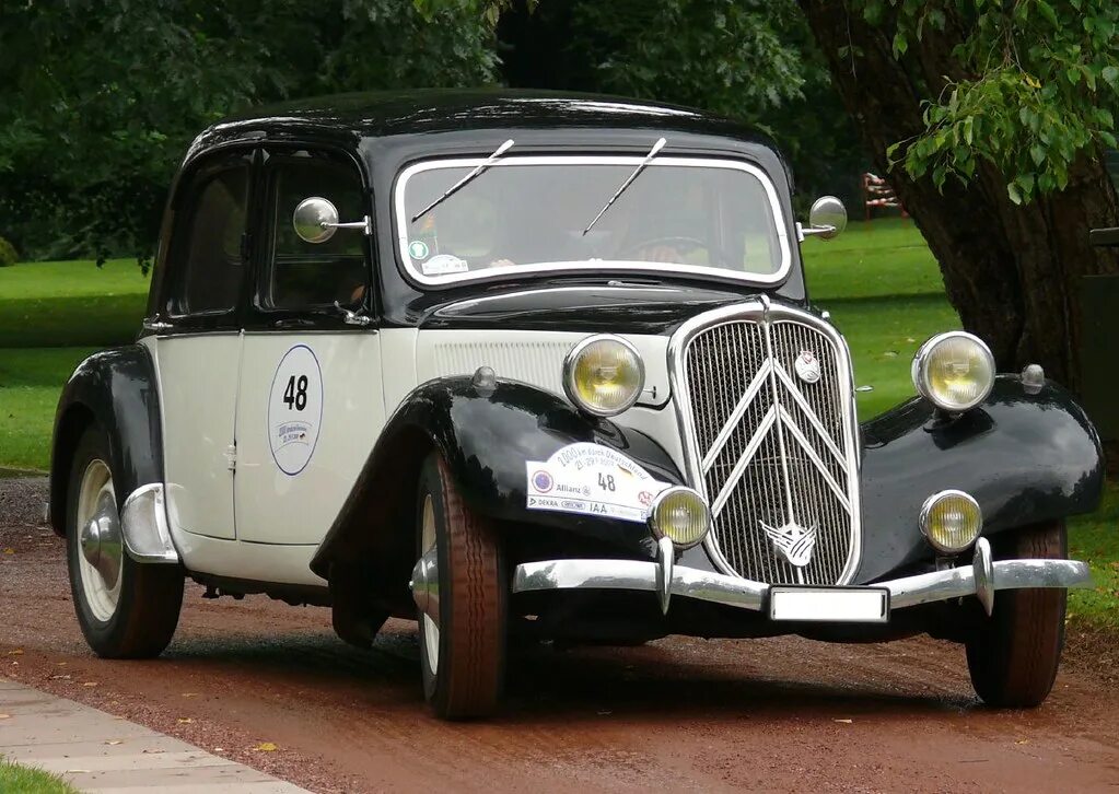 Ситроен 11. Ситроен 1952. Ситроен traction avant. Ситроен траксьон авант 1938. Ситроен 11.