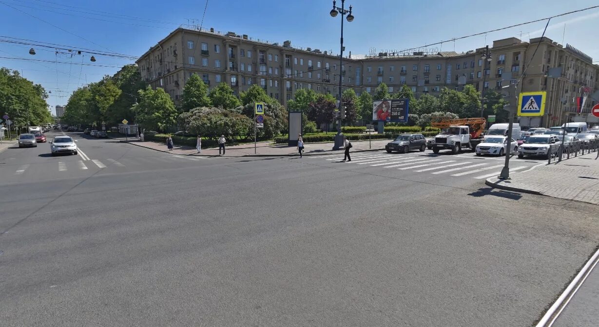 Площадь братьев стругацких