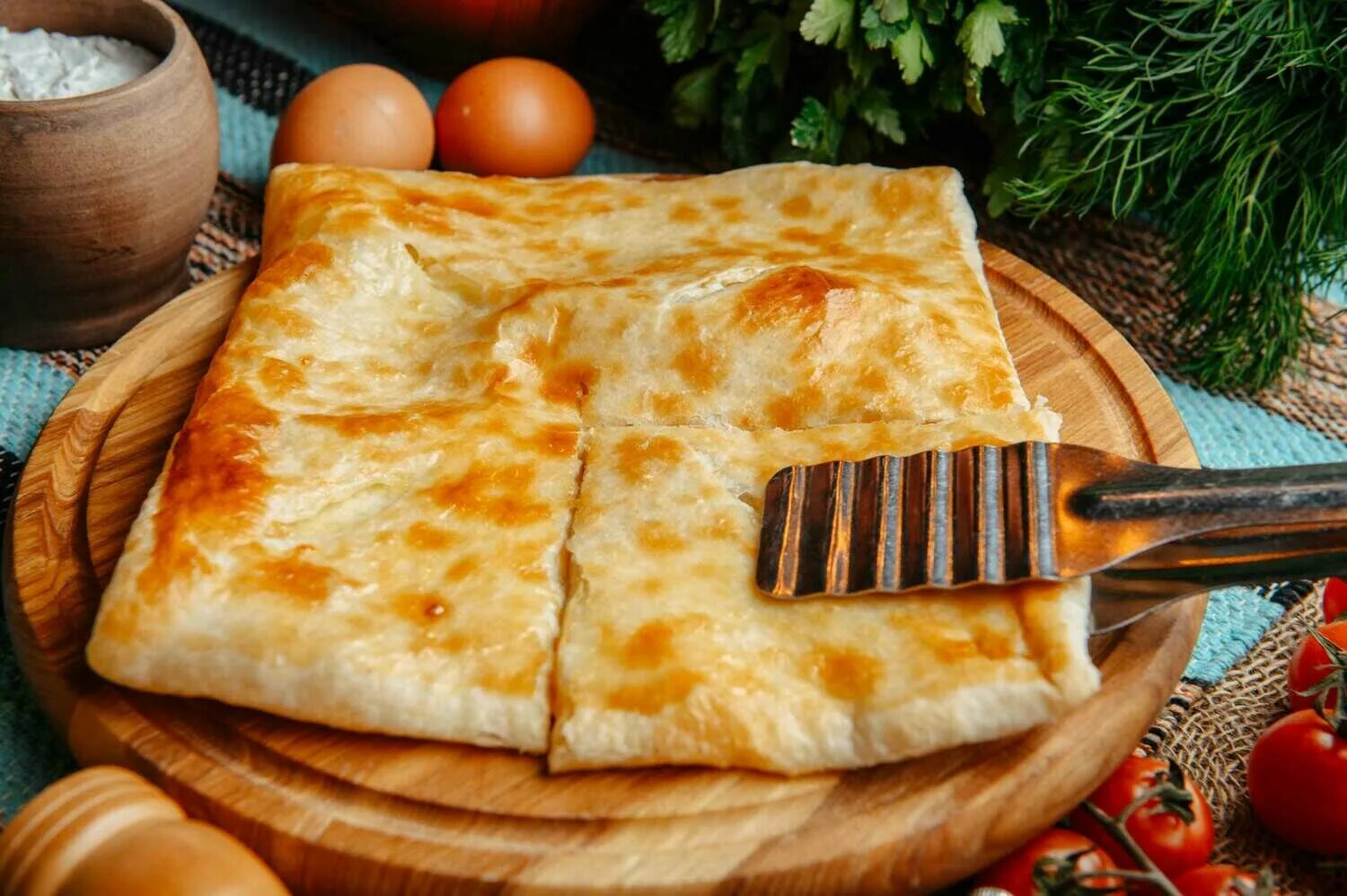 рачули хачапури. хачапури слоеный. пеновани пури. слоеный хачапури пеновани. хачапури из слоеного теста с сулугуни рецепт.