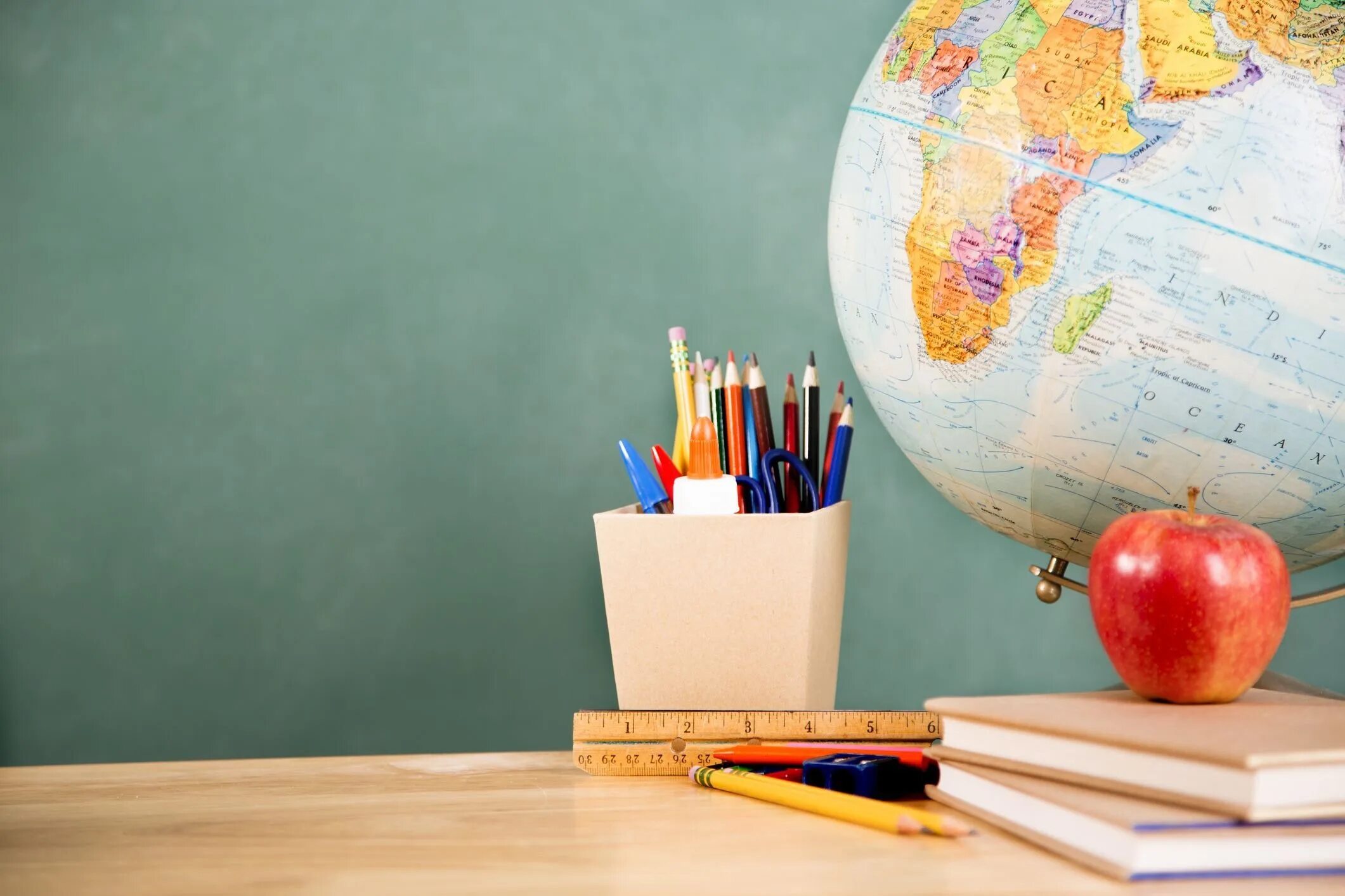 Школьный фон для презентации. Школьный фон. школьная тематика картинки. красивый фон на школьную тему.