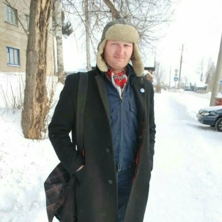Ксюша валенки. Мужик в валенках. Мужчина в валенках. Деревенский парень. Мужчина в унтах.