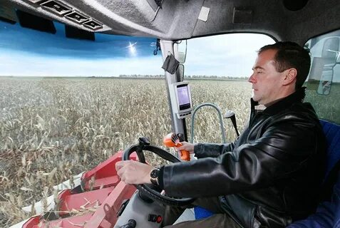 Водитель комбайна