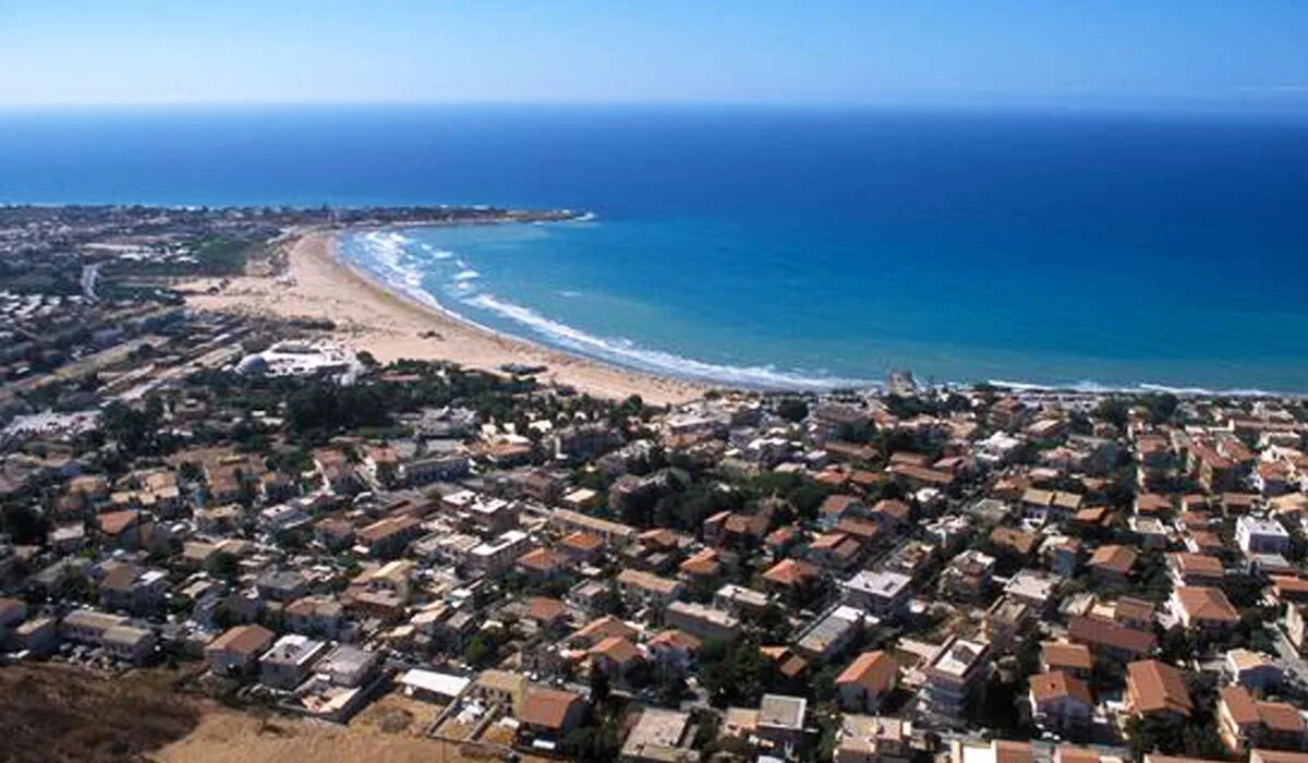 Лоано фото. Marina di. Marina di. Marina di. Пиза город море.