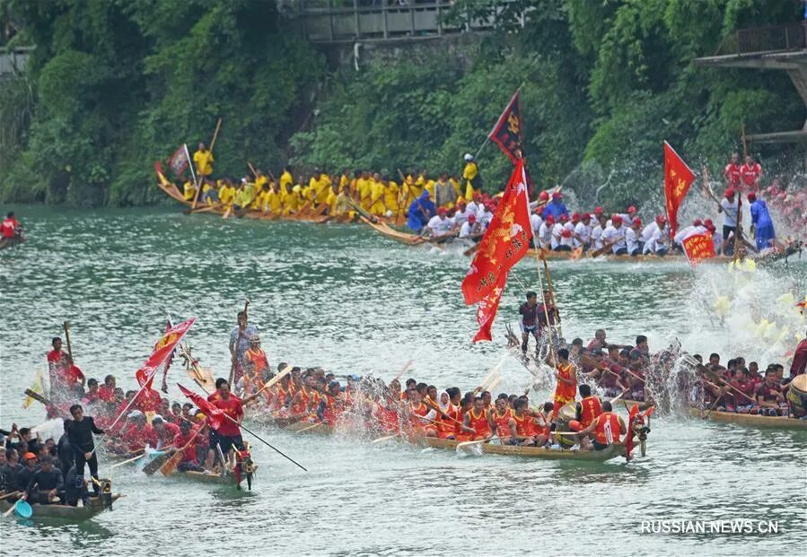 праздник dragon boat festival. дуаньу праздник драконьих лодок. фестиваль драконьих лодок в китае. в какой стране проходит праздник драконьих лодок. в какой стране проходит праздник драконьих лодок.