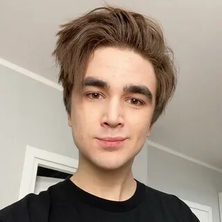 Блоггер 22 года