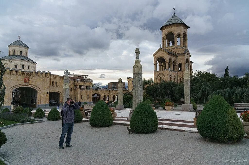 Погода в грузии на 10 дней. Сионский сквер Тбилиси. Авлабари в Тбилиси. Кутаиси в мае. Тбилиси в мае.