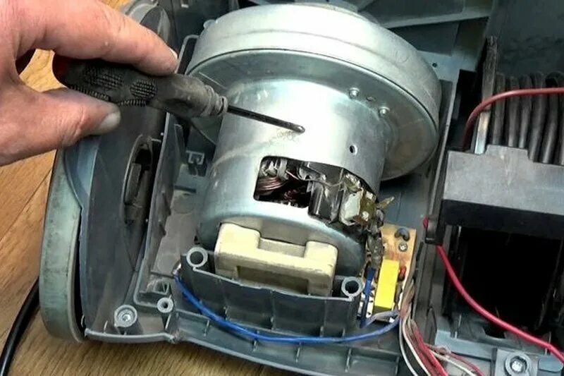 Разборка пылесоса Electrolux