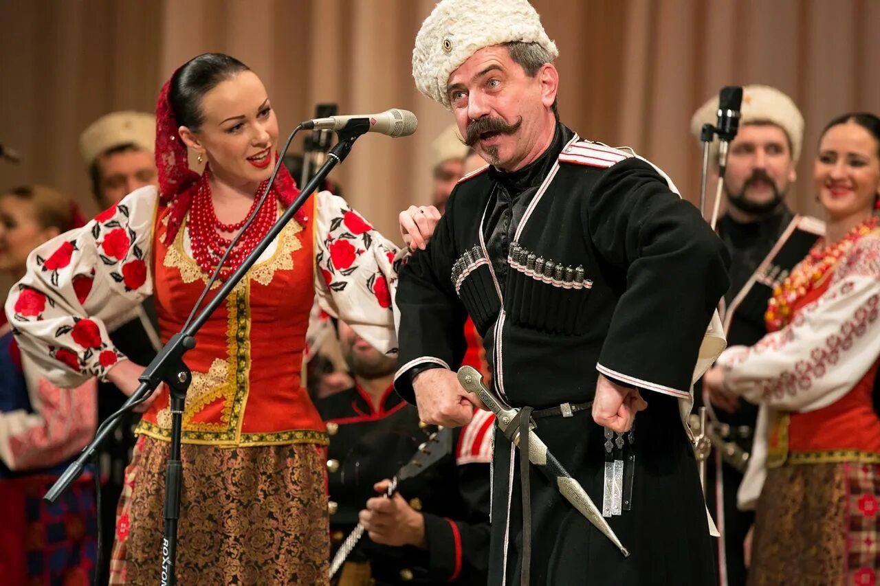 Солист кубанского казачьего. Кубанский казачий хор ккх. захарченко кубанский казачий хор солисты. солисты кубанского казачьего хора.