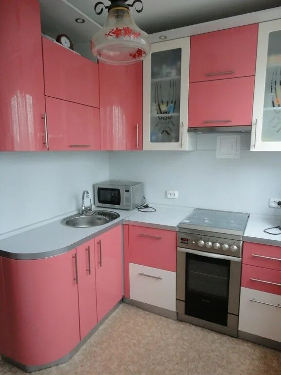 Кухни 2.5 метра фото. Угловая кухня 3 на 1.5. кухня 2 метра угловая. кухни 2 5 метра угловые. угловая кухня 2.5 на 2.
