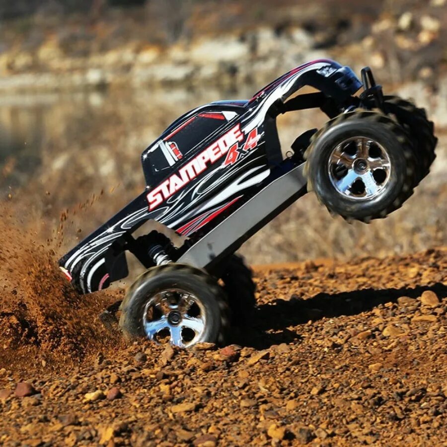 Бензиновая машинка на пульте. Traxxas 1/10. Traxxas x-Maxx 1:5 4wd. Traxxas xl5 на Rally. Traxxas tra6469.