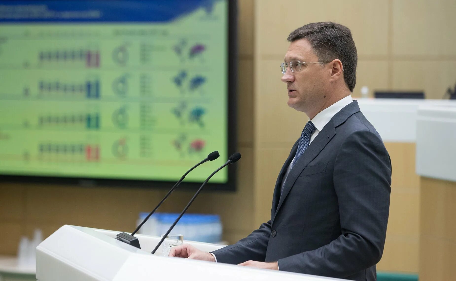 вице-премьер правительства рф александр новак. министр топливно энергетического комплекса. министр топливно энергетического комплекса. поташев правительство архангельск. антон семейкин минэнерго.