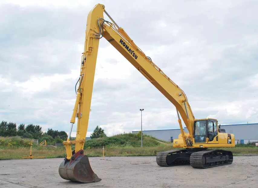 Komatsu pc180. Экскаватор Коматсу pc450. Вольво 210 длиннорукий экскаватор длиннорукий. Komatsu pc350.