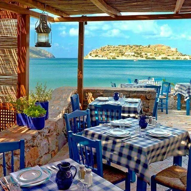 Elounda греция. Греческая таверна йоргос. Миконос таверна. Greek taverna. Таверна в греции.