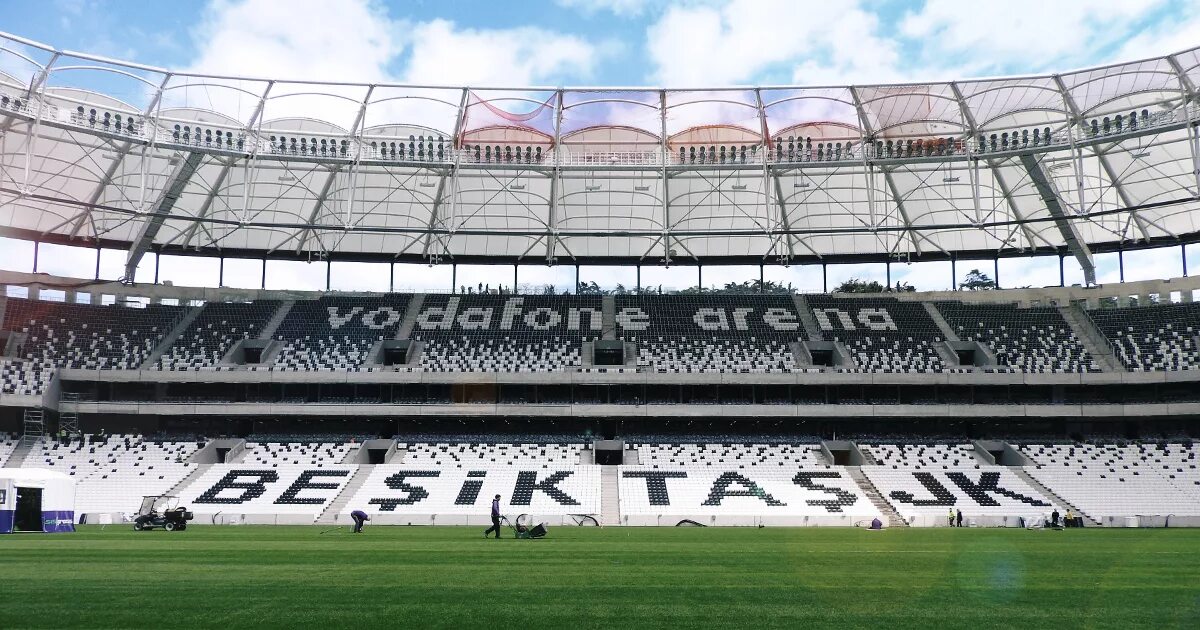 Стадион бешикташ. Vodafone Arena. Стадион Водафон Арена. Стадион Бешикташ в Стамбуле. Водафон Арена Стамбул.