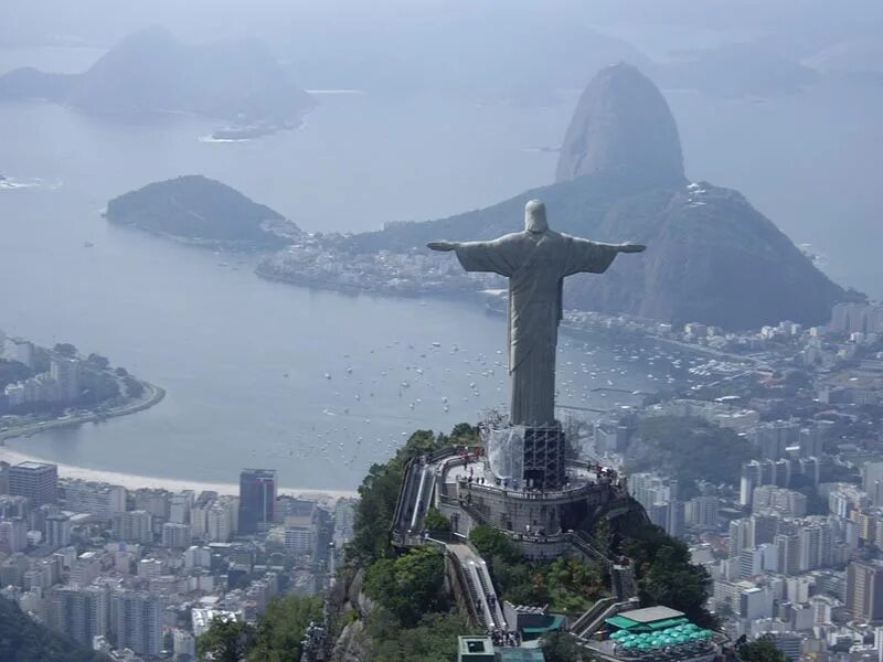 Бразилия Рио де Жанейро. Латинская Америка Рио де Жанейро. Статуя Христа в Рио-де-Жанейро. Площадь Рио де Жанейро. Все о бразилии