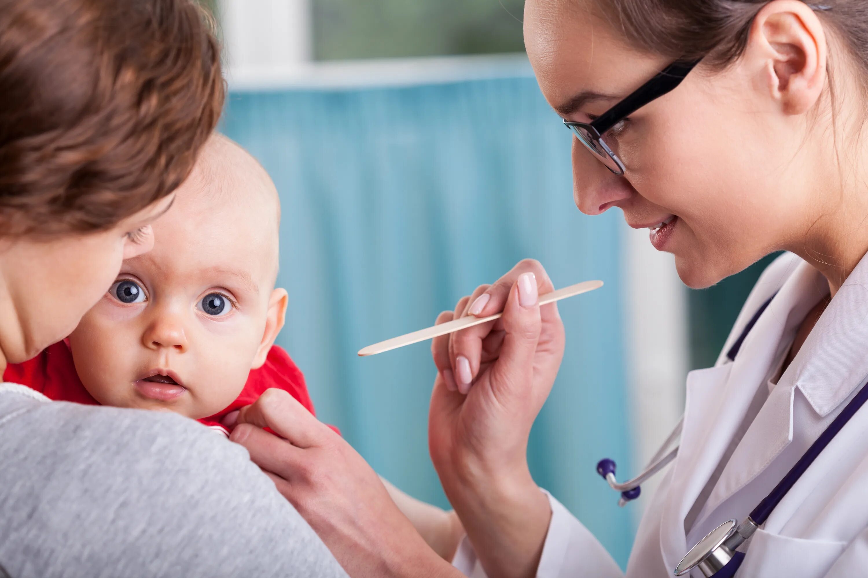 Вакцины в детских поликлиниках. Профилактические прививки. Фото малышей с прививками. Вакцинируй ребенка вовремя.