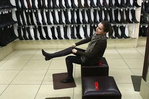 Мерить сапоги