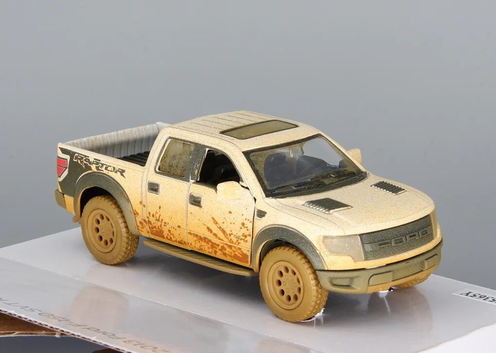 Грязный пикап. 2013 Ford f-150 SVT Raptor SUPERCREW. Ford f-150 Kinsmart. Kinsmart Ford Raptor. Ford f-150 SVT Raptor от Revell.