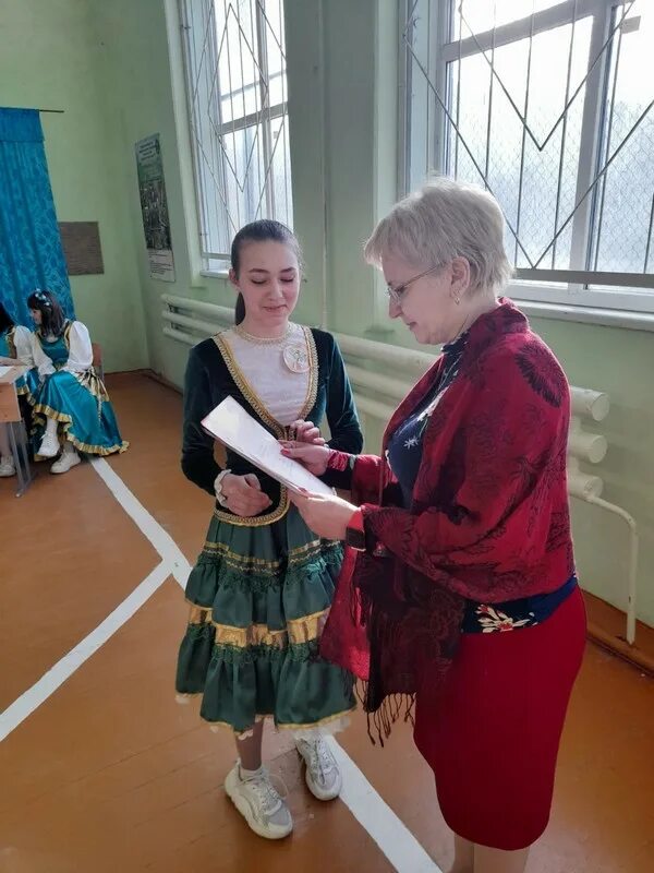 Хранительница традиций кубановедение. Хранительница традиций поделки. семья хранительница традиций какую сделать аппликацию. хранительница традиций логотип.