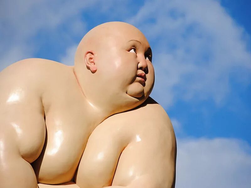 Барецкий в малиновом пиджаке. Дядя фестер аддамс. Напудренное лицо. Ив маршессо. Толстые с бородой.