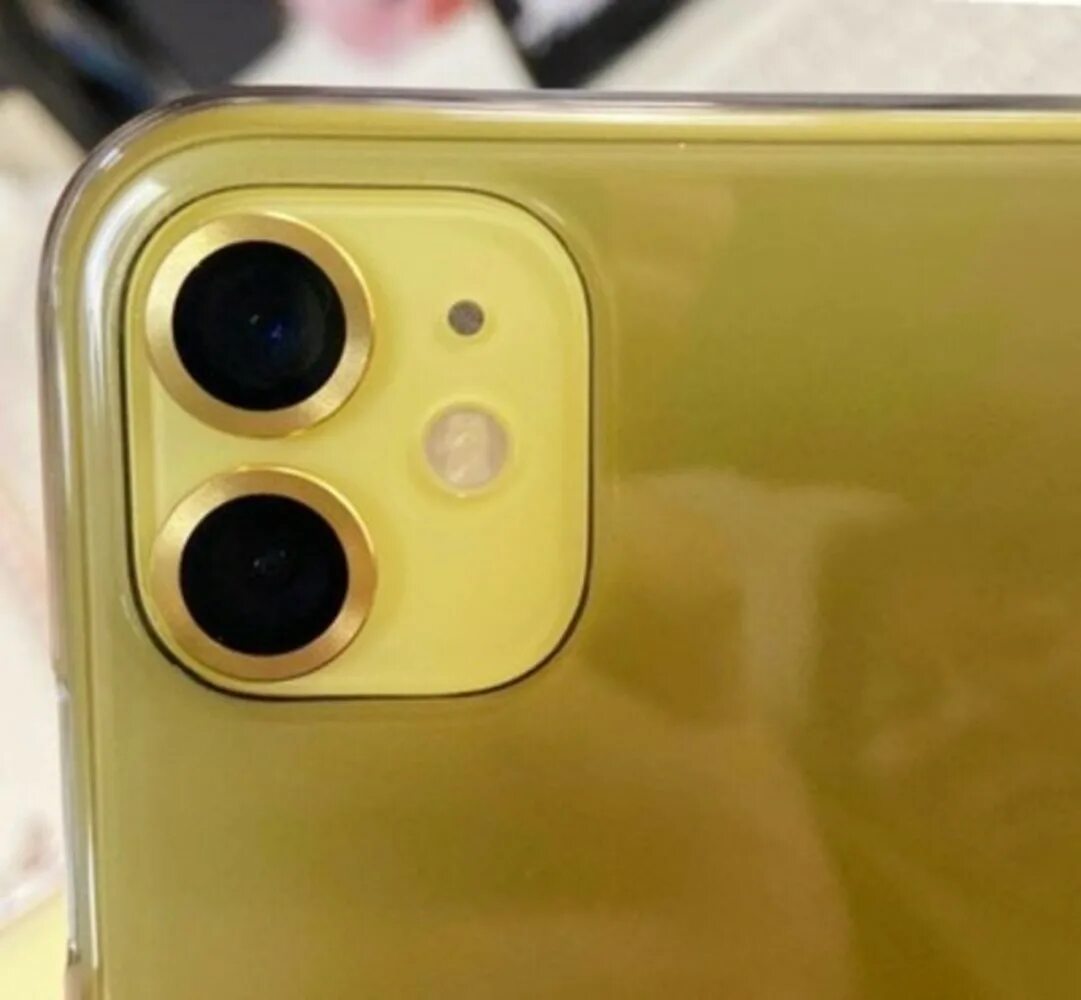 Средний айфон 11. Iphone 11 Pro камера. Iphone 11 Yellow. Айфон 11 желтый. Айфон 11 120 Герц.