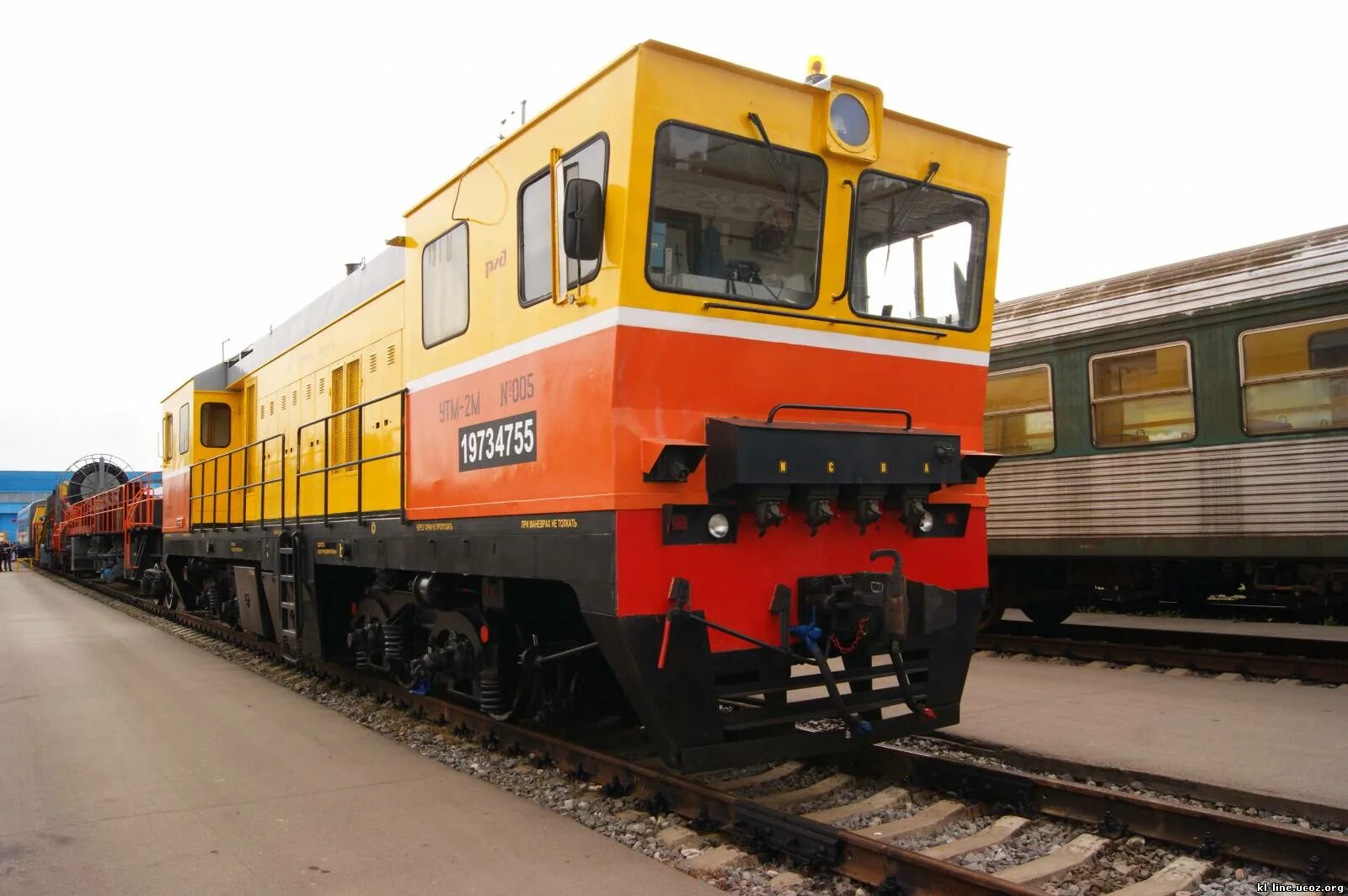 Утм-2м путевая машина. Утм 5 путевая машина. Универсальная транспортная. Универсальный тяговый модуль утм-2. Универсальный тяговый модуль утм-2м.