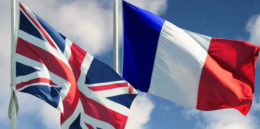 Канаде два государственных языка французский и. Англия Франция. Франция и Великобритания. Флаг Великобритании. Англия против Франции.