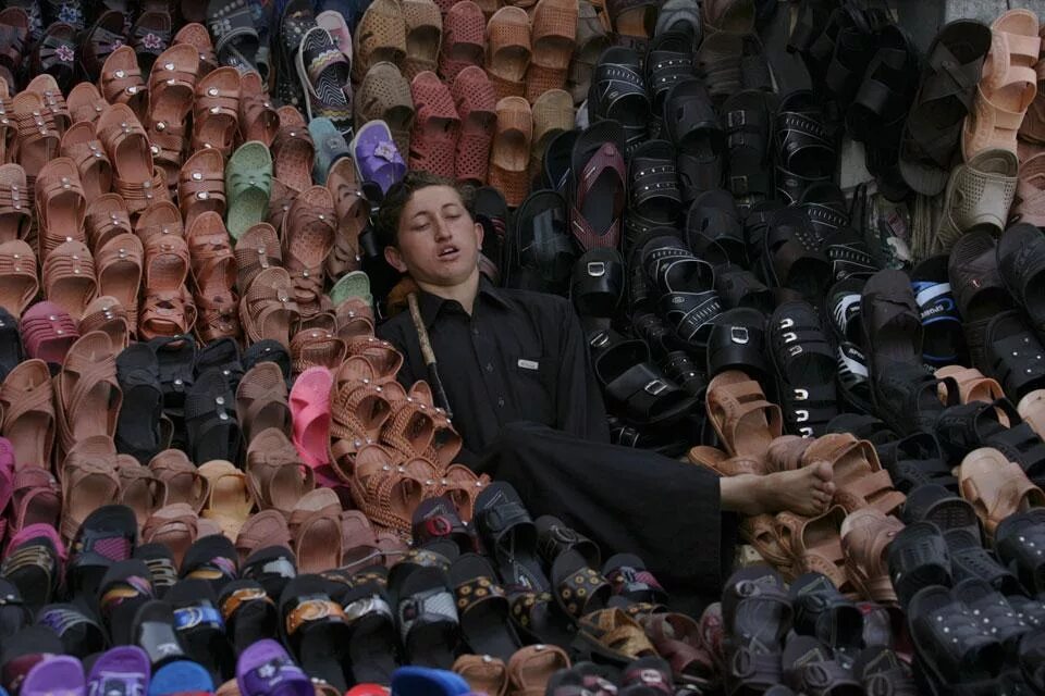 Включи очень много новых. Куча конфет. Все игрушки. Много игрушек. Ушлёпок.