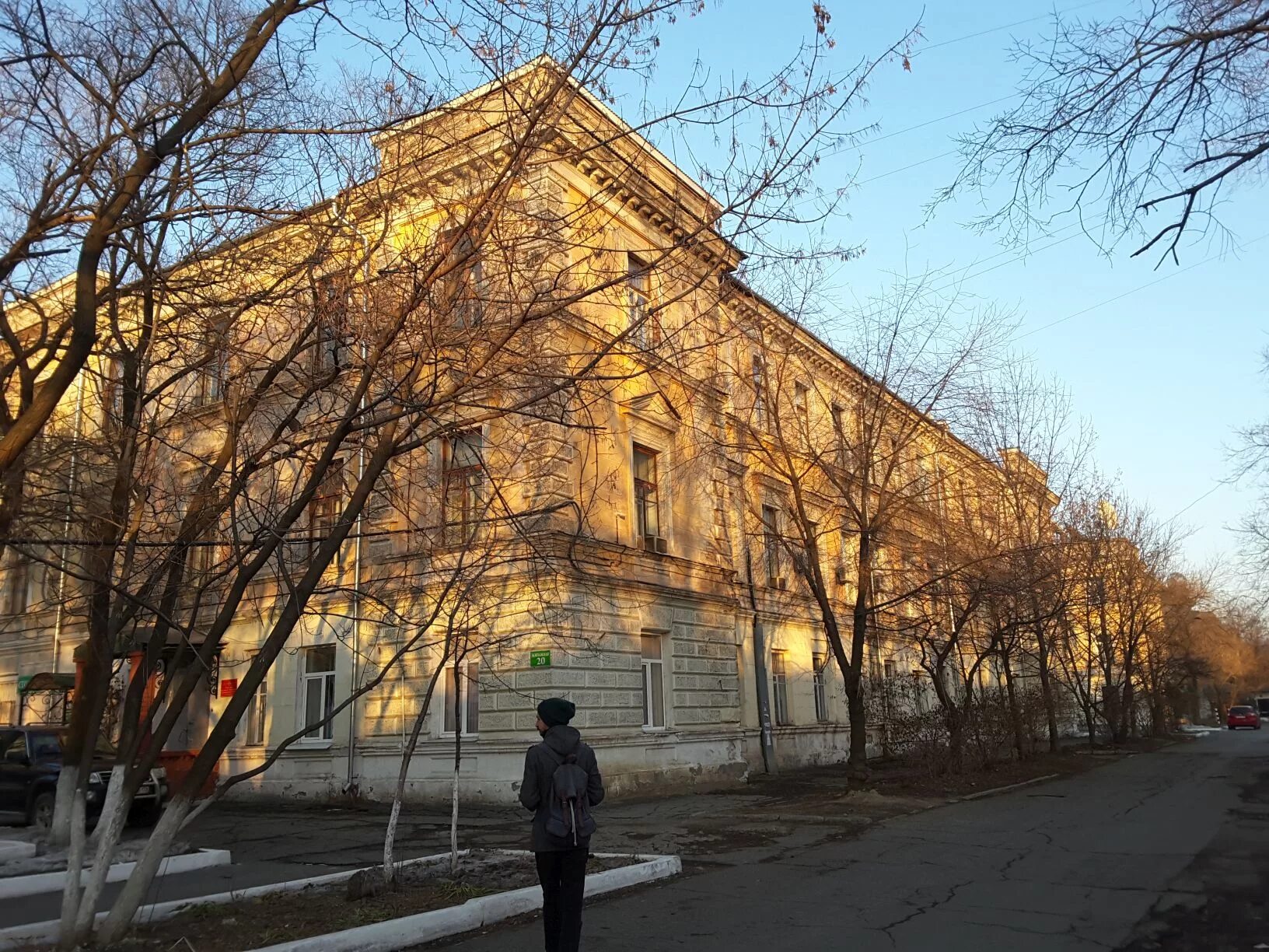 Владивосток казармы. Ансамбль жилых корпусов сибирского флотского экипажа. владивосток ул экипажная 8. владивосток флотский экипаж на второй речке. сибирский флотский экипаж владивосток.