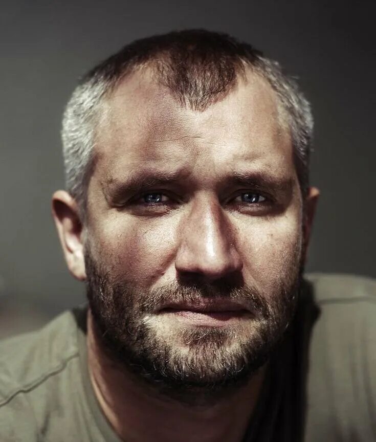 Юрий быков фильмы фото Юрий Быков снимет третий сезон сериала "Метод" Forbes Life