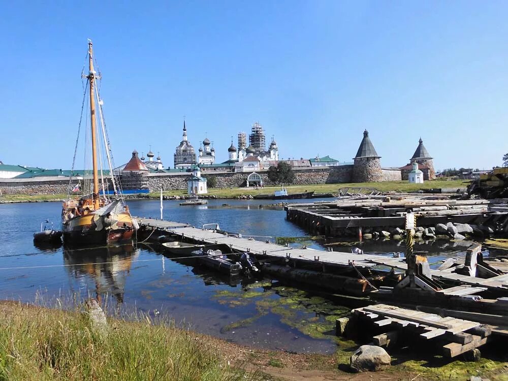 Рабочеостровск Соловецкий остров. Рабочеостровск Соловки. Беломорск Соловки. Соловецкий монастырь экскурсии. Соловецкие острова экскурсии