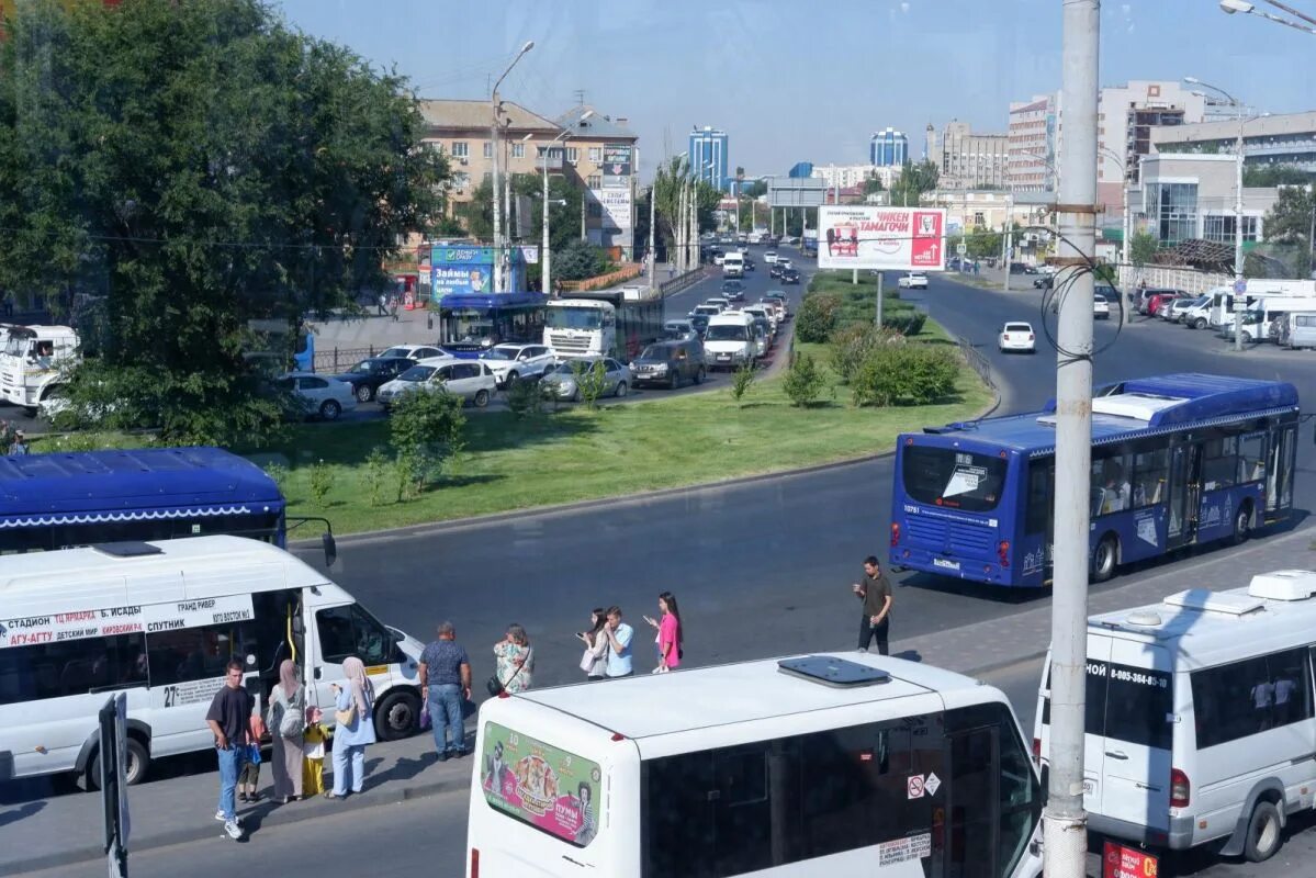 10 автобус астрахань. Автобусы Астрахань. Маршрутки Астрахань. Автовокзал Астрахань 2024. Астрахань автобус м5.