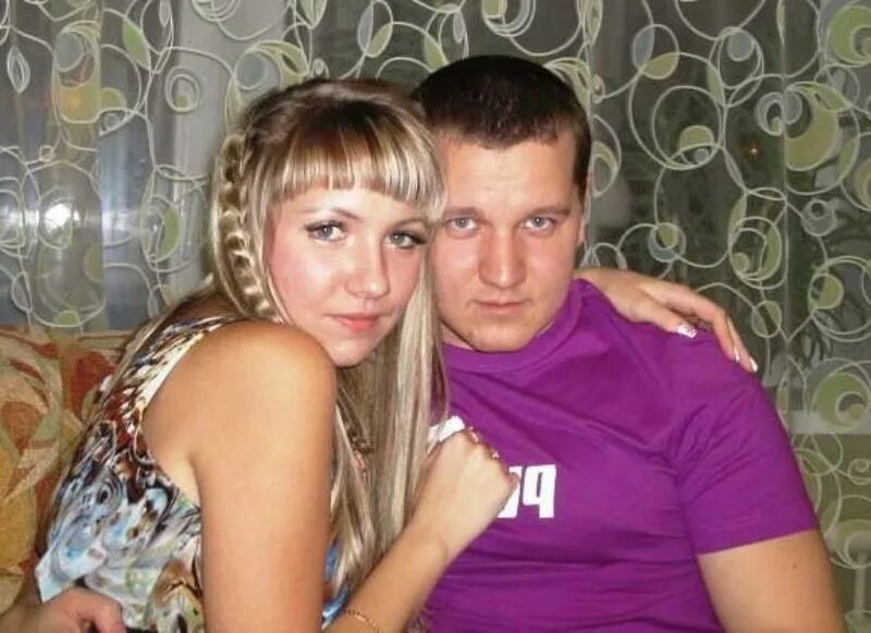 семья в загородном доме. семья в новой квартире. семейная пара. счастливые и богатые пары. семейная пара с проживанием.