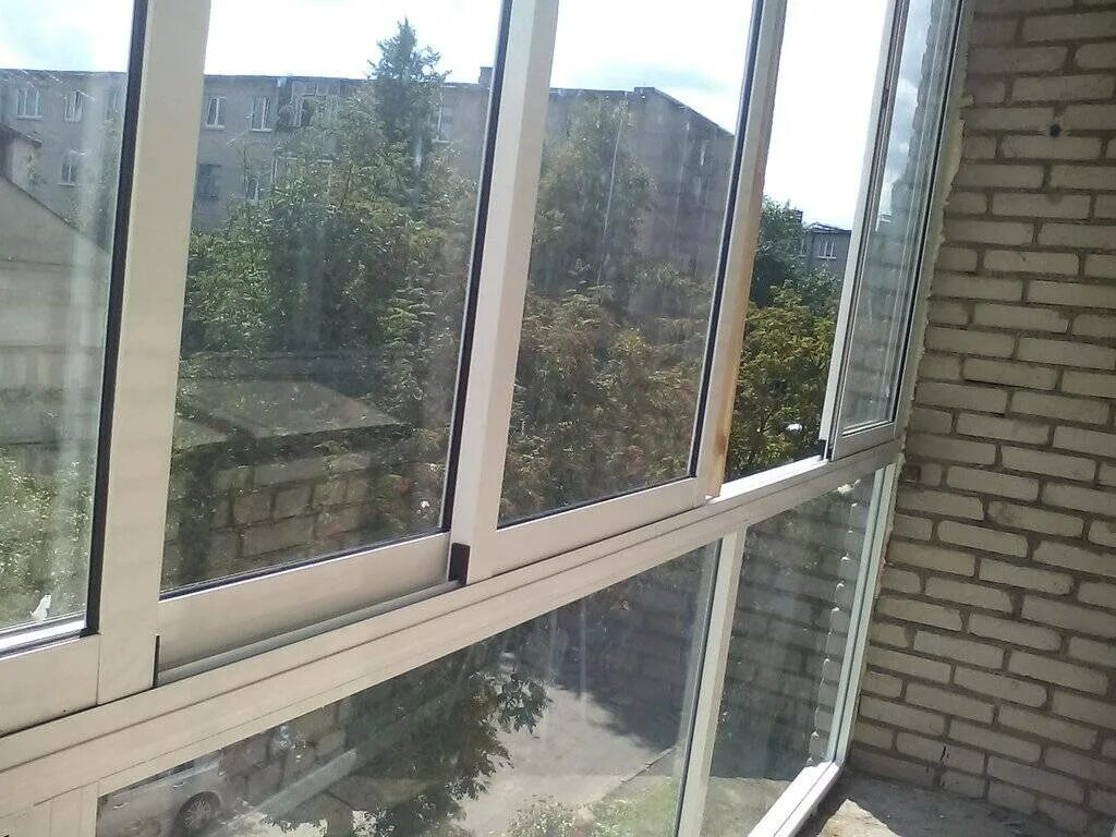 Алюминиевая раздвижка provedal 3000*1500. Алюминиевая раздвижная рама. Алюминиевые раздвижные балконные рамы. Алюминиевые рамы на балкон. Алюминиевые раздвижные рамы.