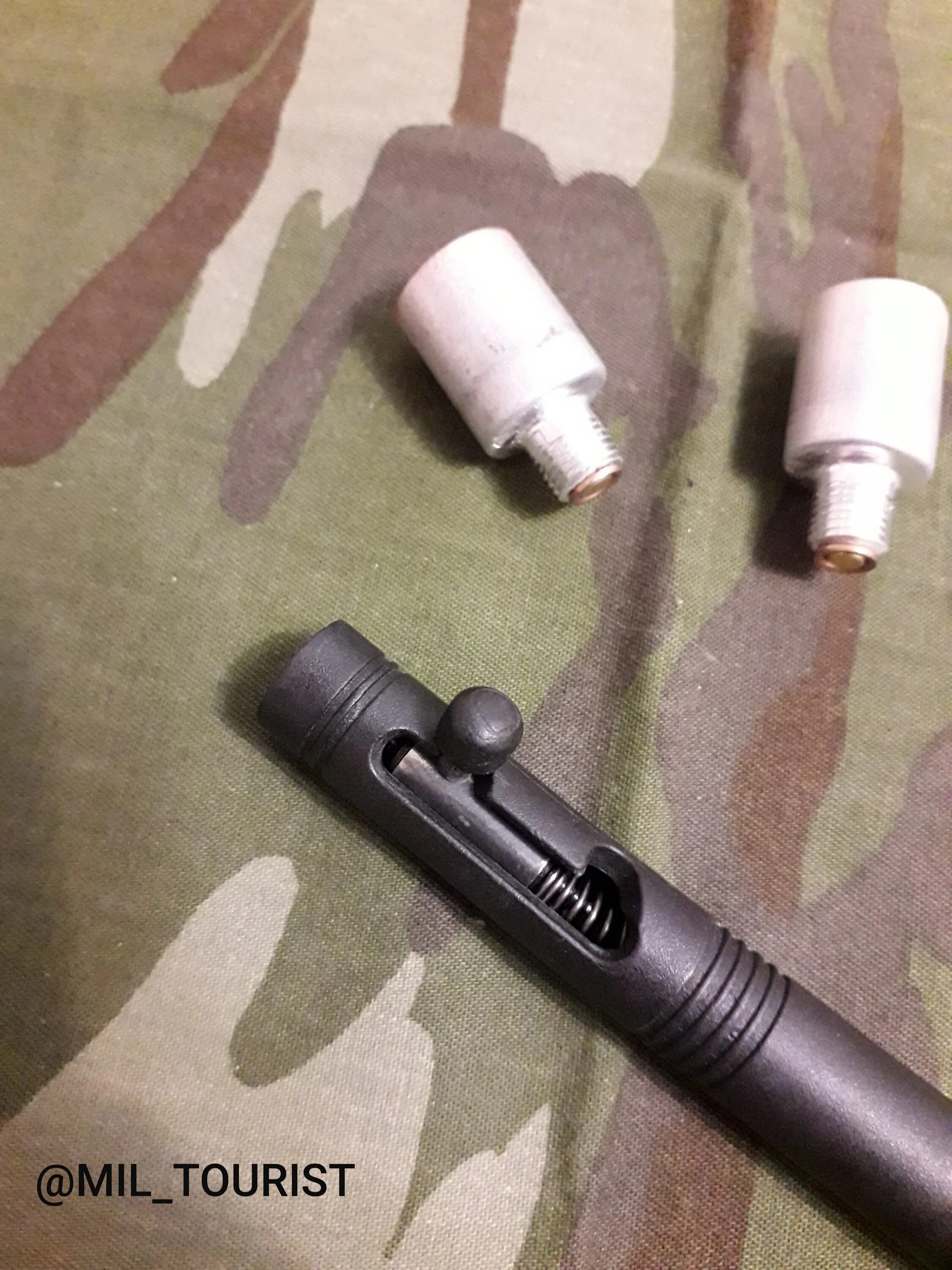 Сигнал охотника три выстрела. Хлопушка из сигнала охотника. Патрон сигнальный резьбовой «сигнал охотника». Сигнал охотника стандарт+. Лучший сигнал охотника.