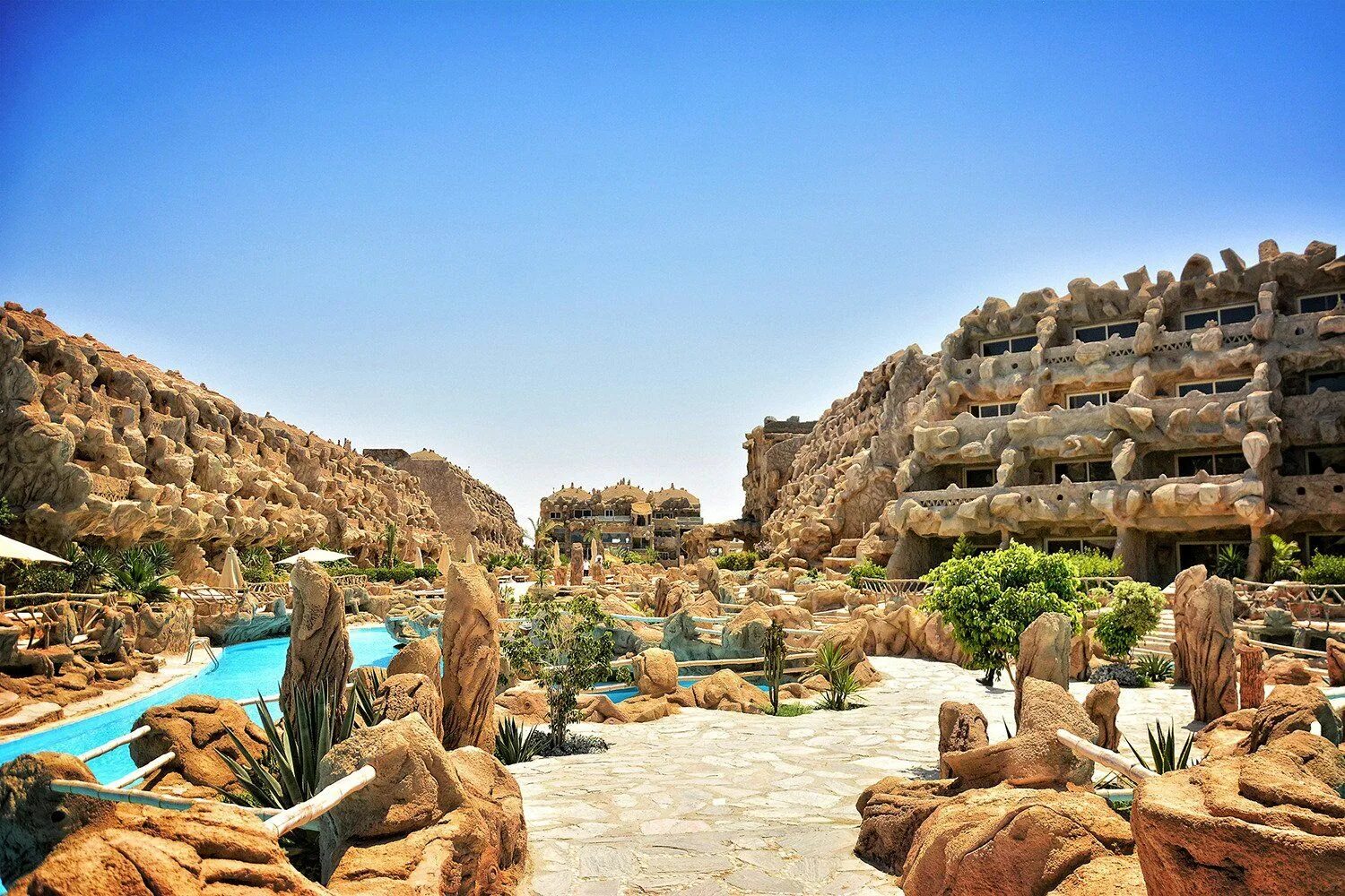 Caves resort hurghada. Caves beach resort adults only 16+ 5* египет, хургада. Отель cave египет. Caves resort hurghada. Отель в египте в скале.