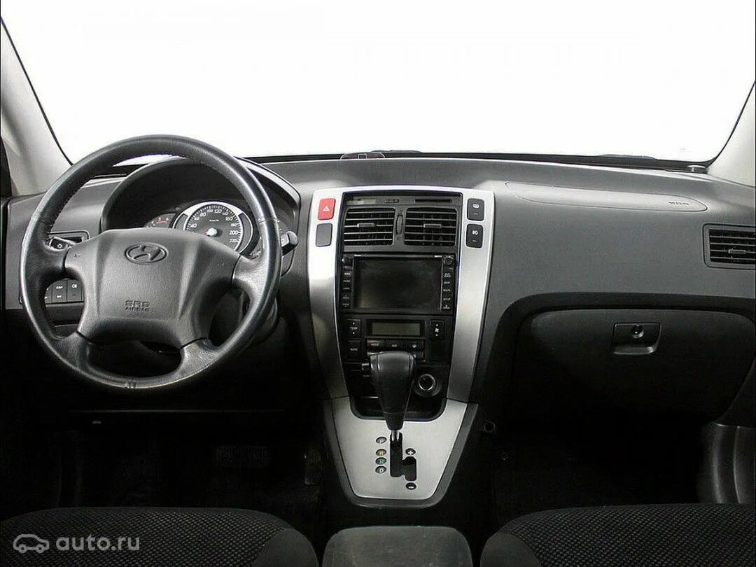 Hyundai tucson первого поколения. Hyundai Tucson 2008 салон. Хундай Туксон 1 поколения. Хендэ Туксон 2008. Хундай Туксон 2008 салон.