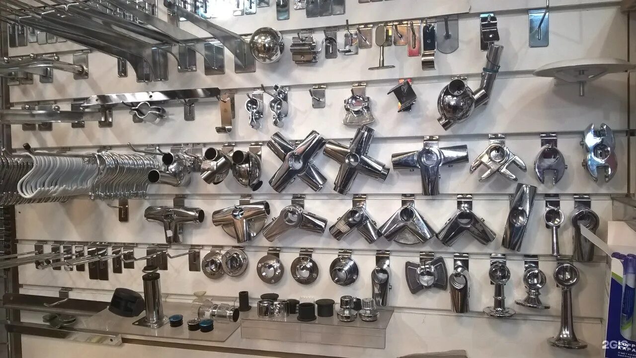 стенды для мебельной фурнитуры. крепления для стеклянных витрин. профиль для витрин еврошоп. витрина для мебельной фурнитуры. комплектующие витрины.