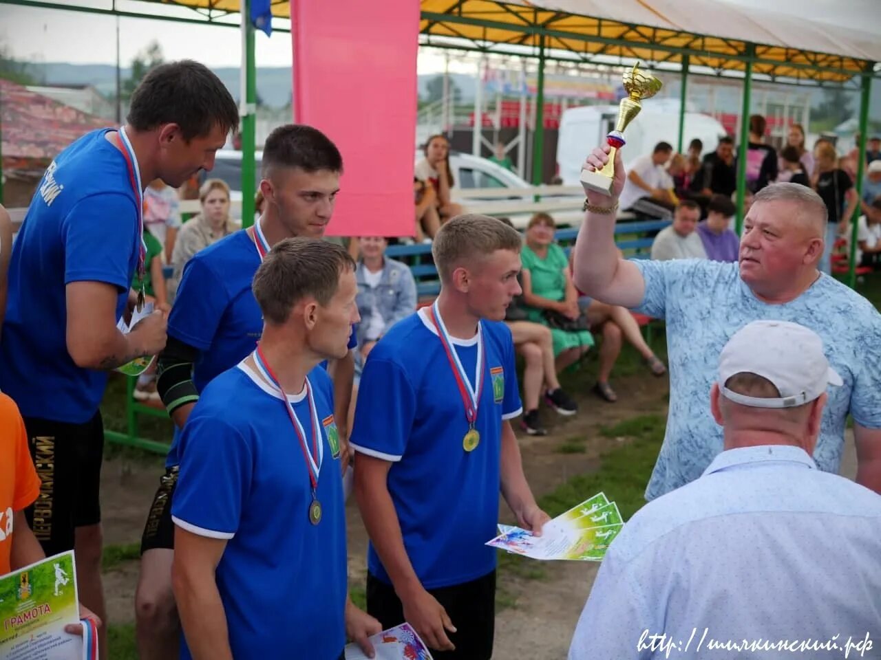 спартакиада. настольный теннис спартакиада ссср. 2 спартакиада. спорт легкая атлетика. значок 2 спартакиада литвы 1959 года.