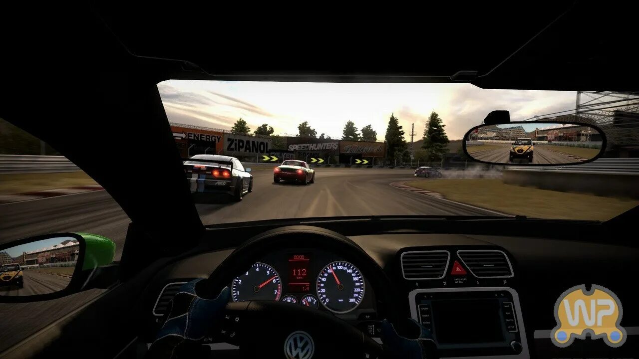 Гонки автосимулятор. Need for speed shift от 1 лица. nfs shift 2 от первого лица. gran turismo 5 от 1 лица. гонки вид из кабины.