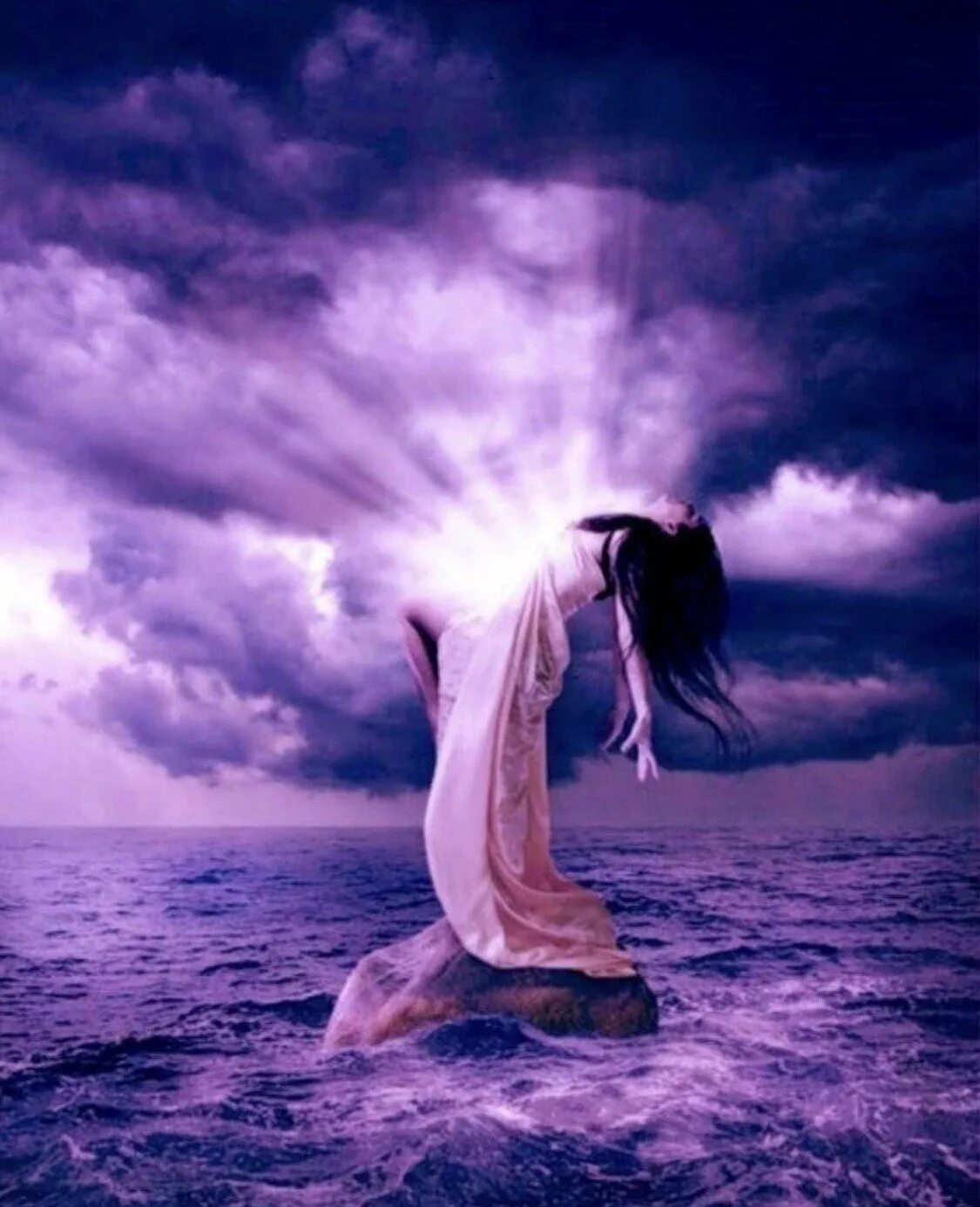 Тишина человек. Девушка летит. Мир человеческой души. Женственность природа. Девушка летает.