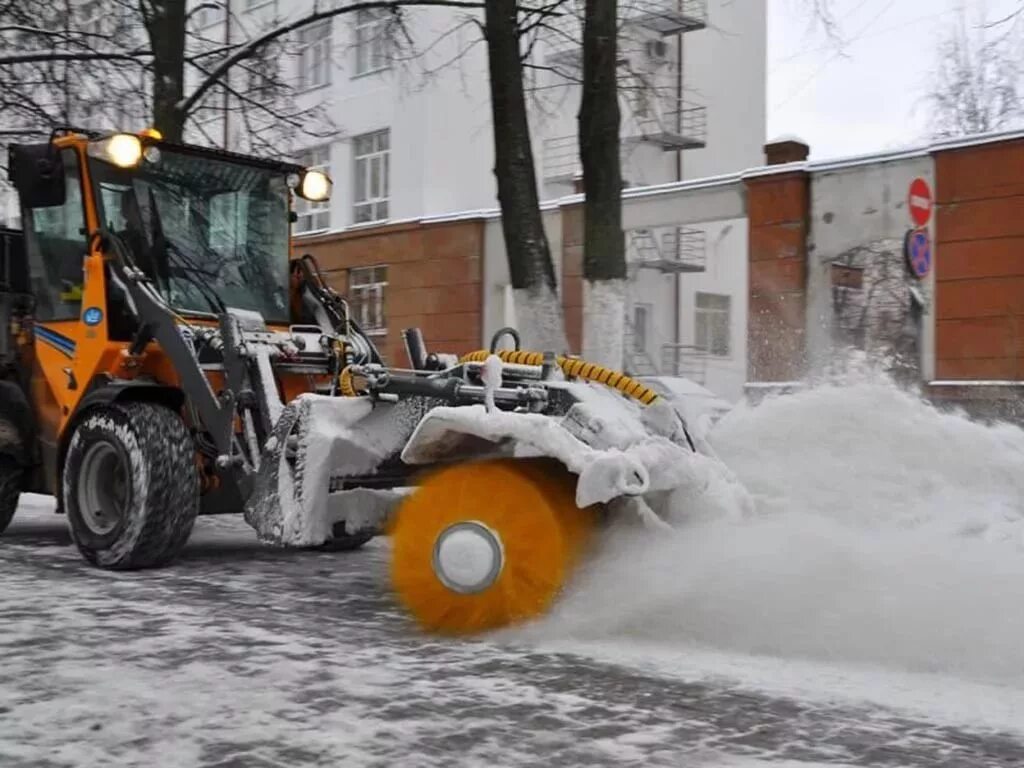 Снегоуборочная техника. Снегоуборочный автомобиль. Снегоуборочная машина городская. Коммунальная снегоуборочная техника. Снегоуборщик тюмень