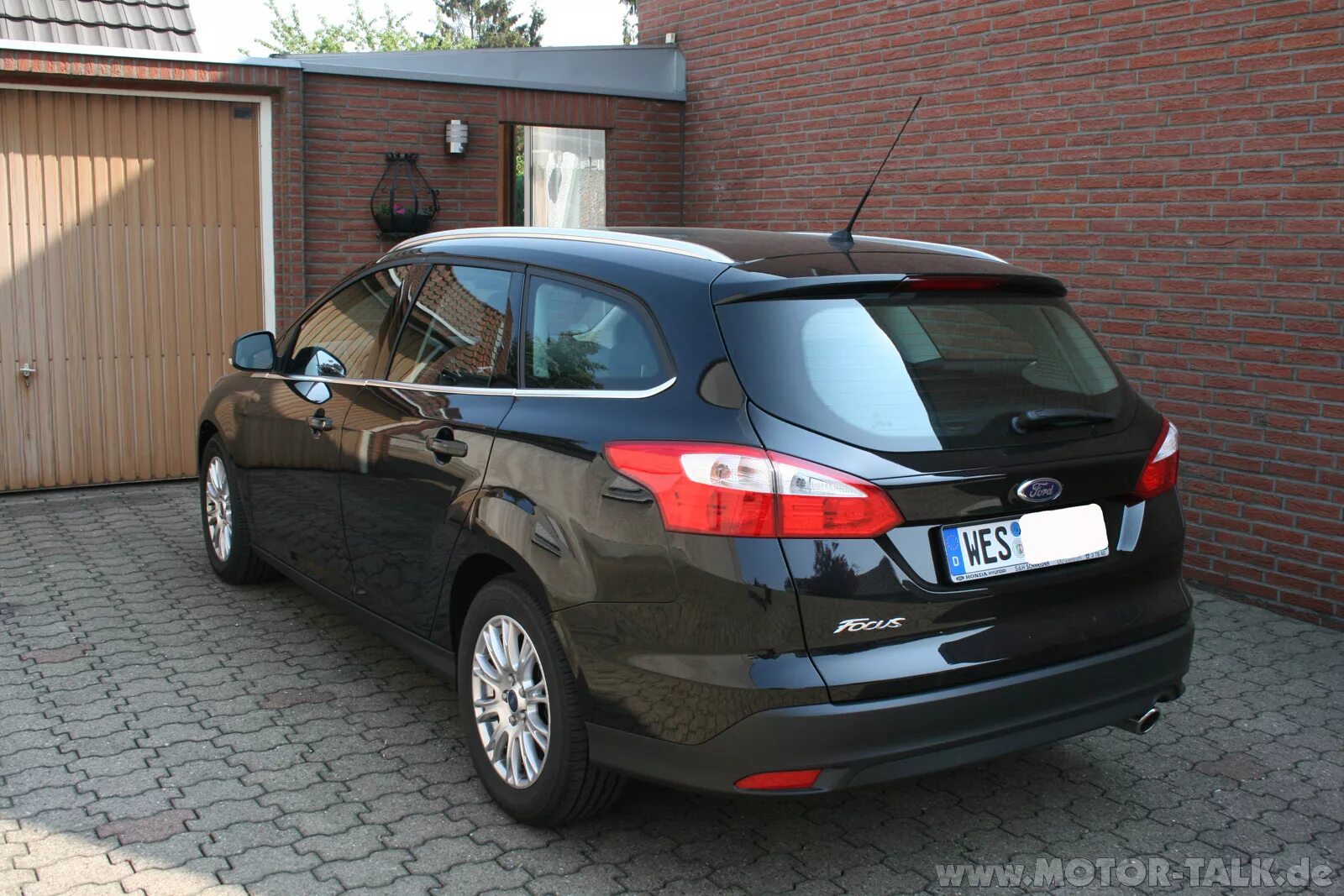 Форд фокус универсал 2012 года. Ford focus 3 универсал 2014. Форд фокус 3 универсал 2012. Форд фокус универсал 2012. Ford focus 2011 универсал.