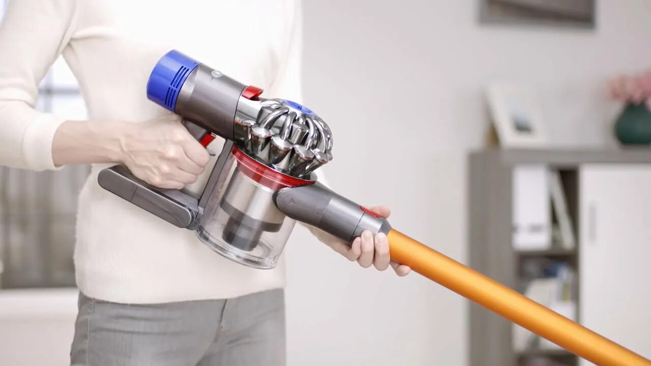 Дайсон корея. Дайсон v12. Dyson v8 absolute. Дайсон пылесос v15. Пылесос Dyson v12.