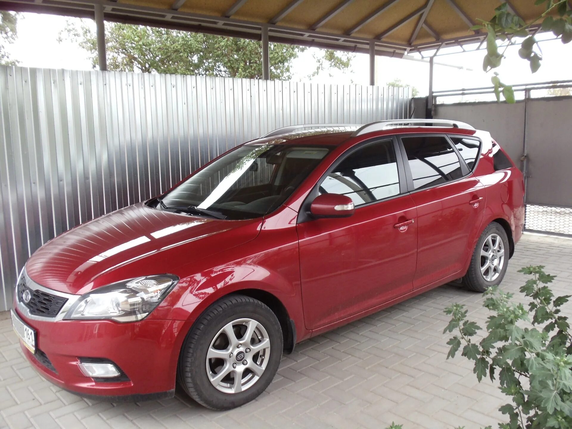 Киа сид универсал 1 поколения. Ceed SW 2011. Kia Ceed SW красный. Киа СИД 2011 SW. Kia Ceed 1 SW.