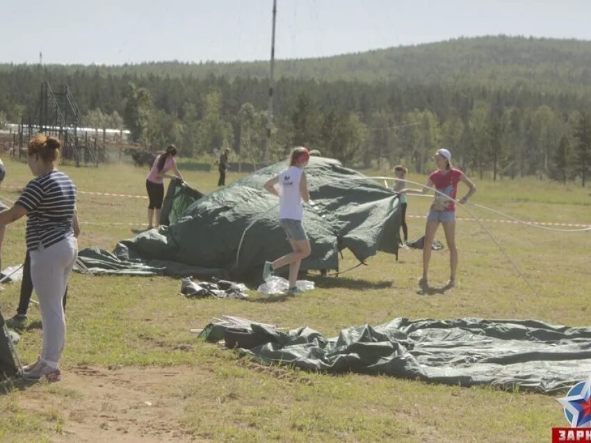 Военно патриотический палаточный лагерь. Военные разбили лагерь. Палаточный лагерь войск. Нашествие палаточный лагерь территория. Разбивать лагерь