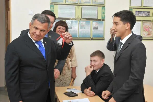 Арская гимназия 5 арск. Учителя 5 гимназии арск. 6 школа арск директор. Нусинская оош. Гимназия 5 красноярск.